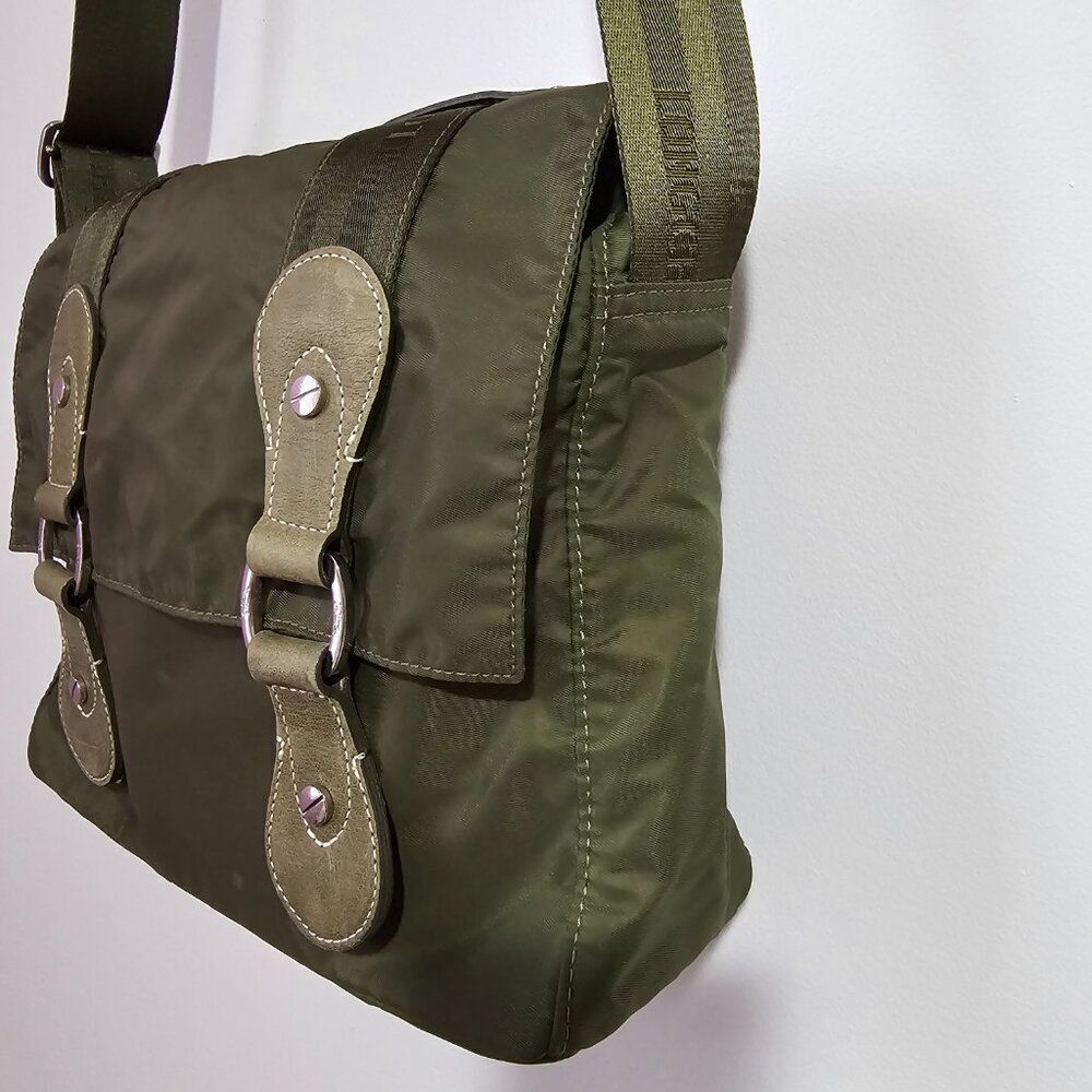 EUC LIKE NEW AUTHENTIC LONGCHAMP GREEN NYLON CROSSBODY BAG MEDIUM - Picture 6 of 16